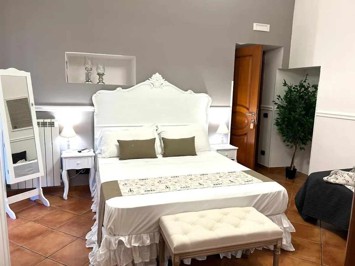 Bed and Breakfast Miluar - Centro Storico - Lungo La Via Della Musica Neapel 0*,  Italien