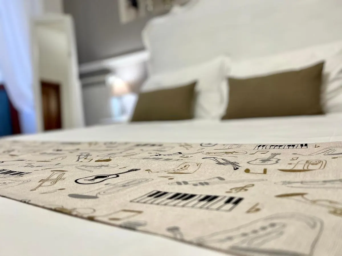 Bed and Breakfast Miluar - Centro Storico - Lungo La Via Della Musica Neapel Italien