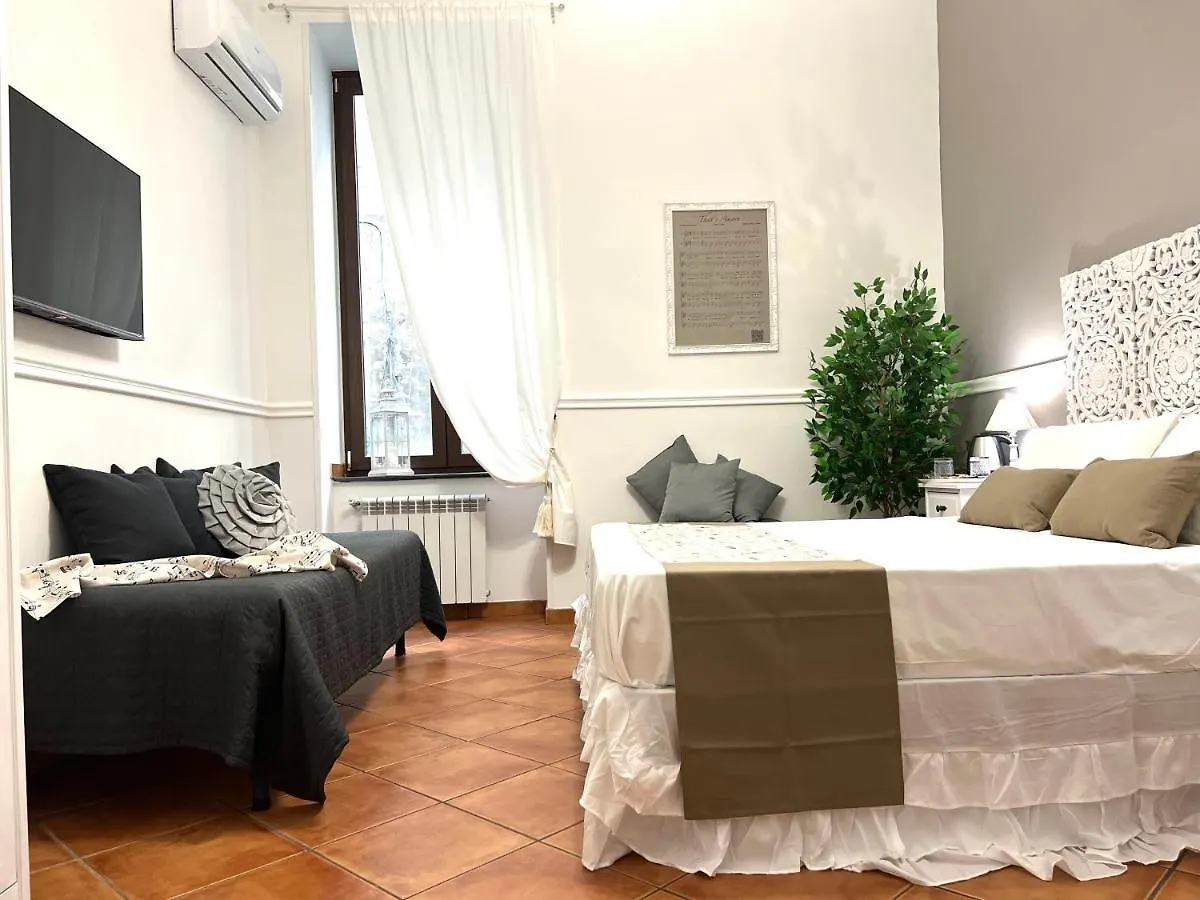 Bed and Breakfast Miluar - Centro Storico - Lungo La Via Della Musica Neapel Frühstückspension