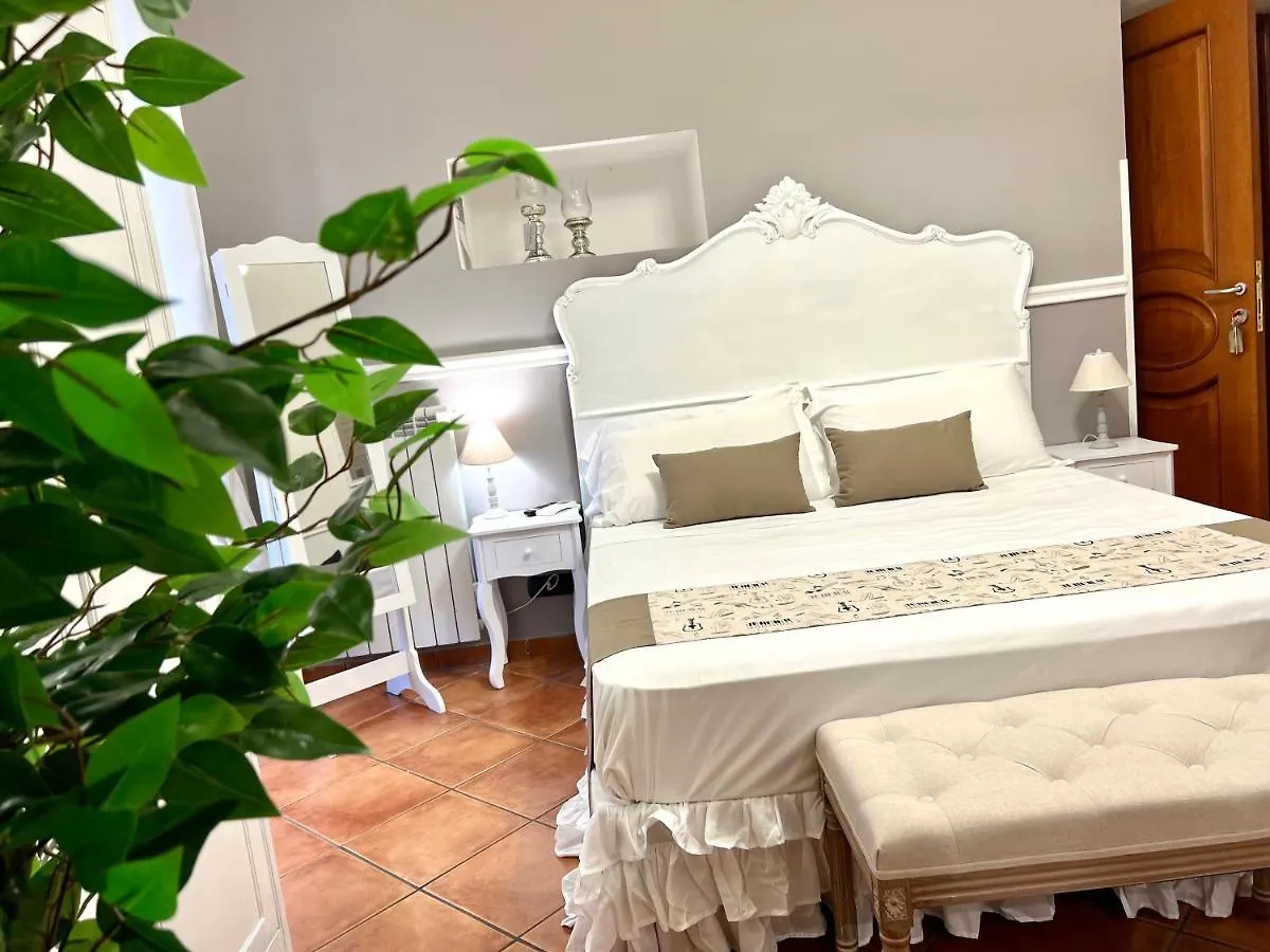 Frühstückspension Bed and Breakfast Miluar - Centro Storico - Lungo La Via Della Musica Neapel